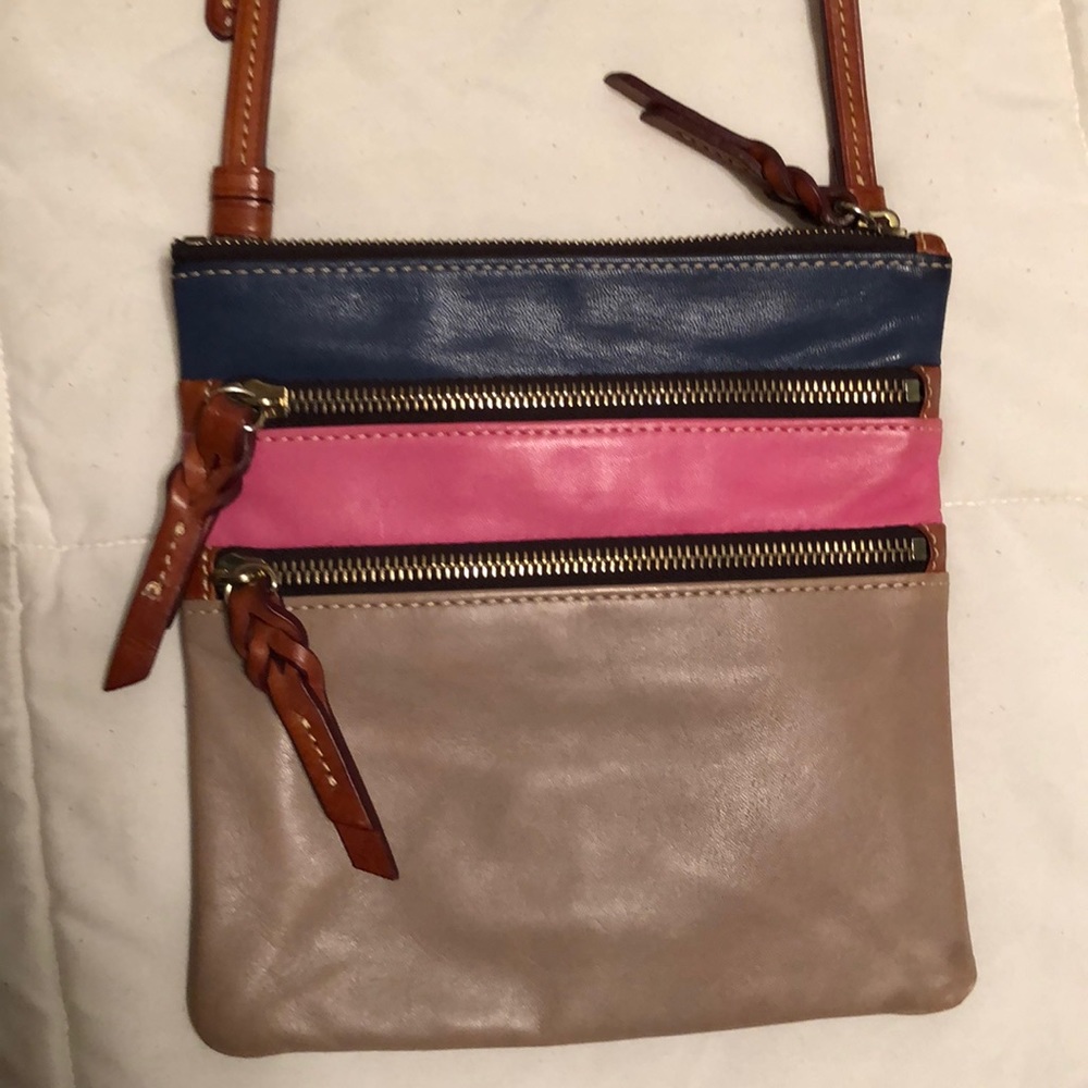 Dooney & Bourke purse